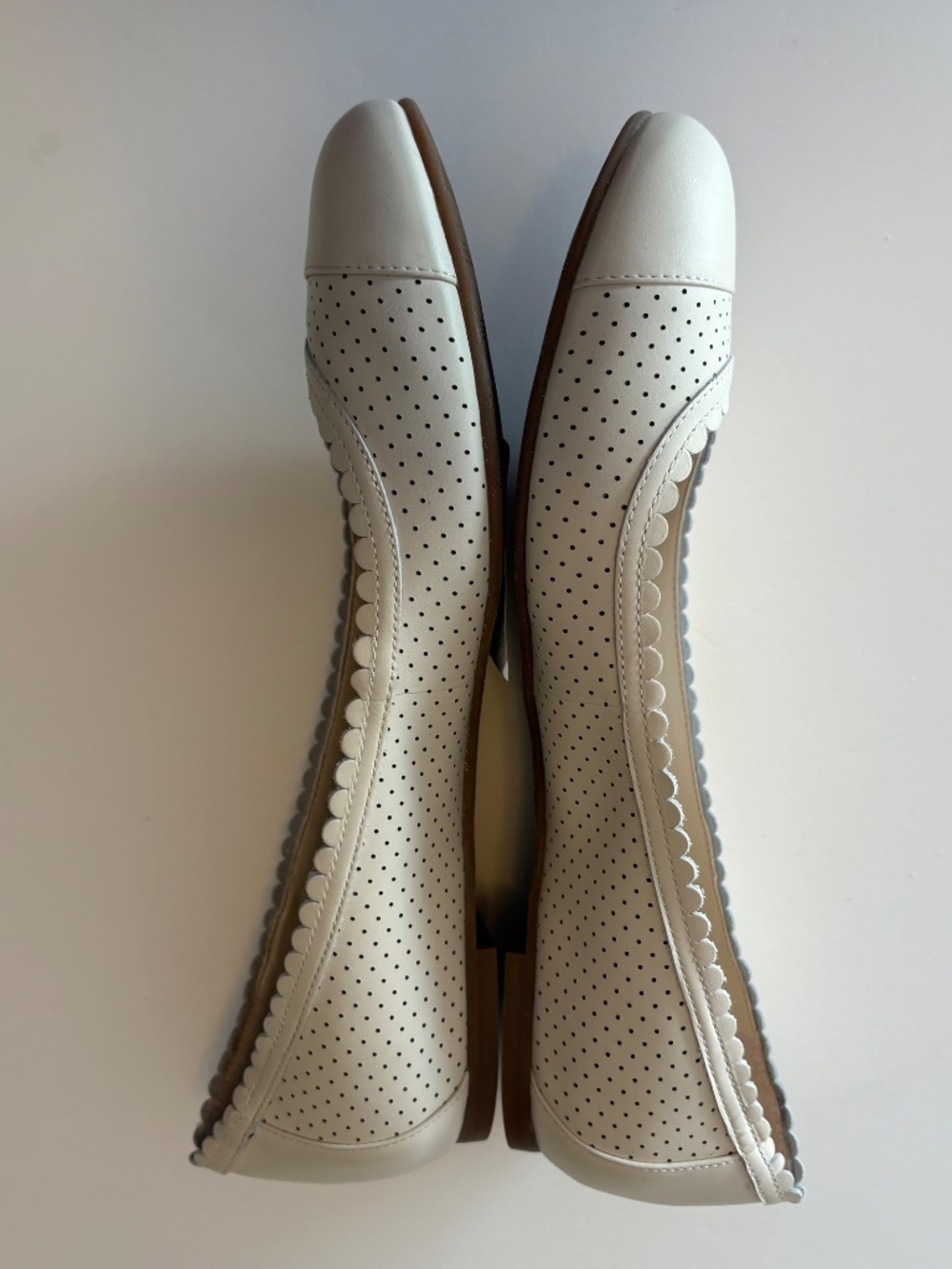 Louise et Cie Cream Scalloped Leather Ballet Flat